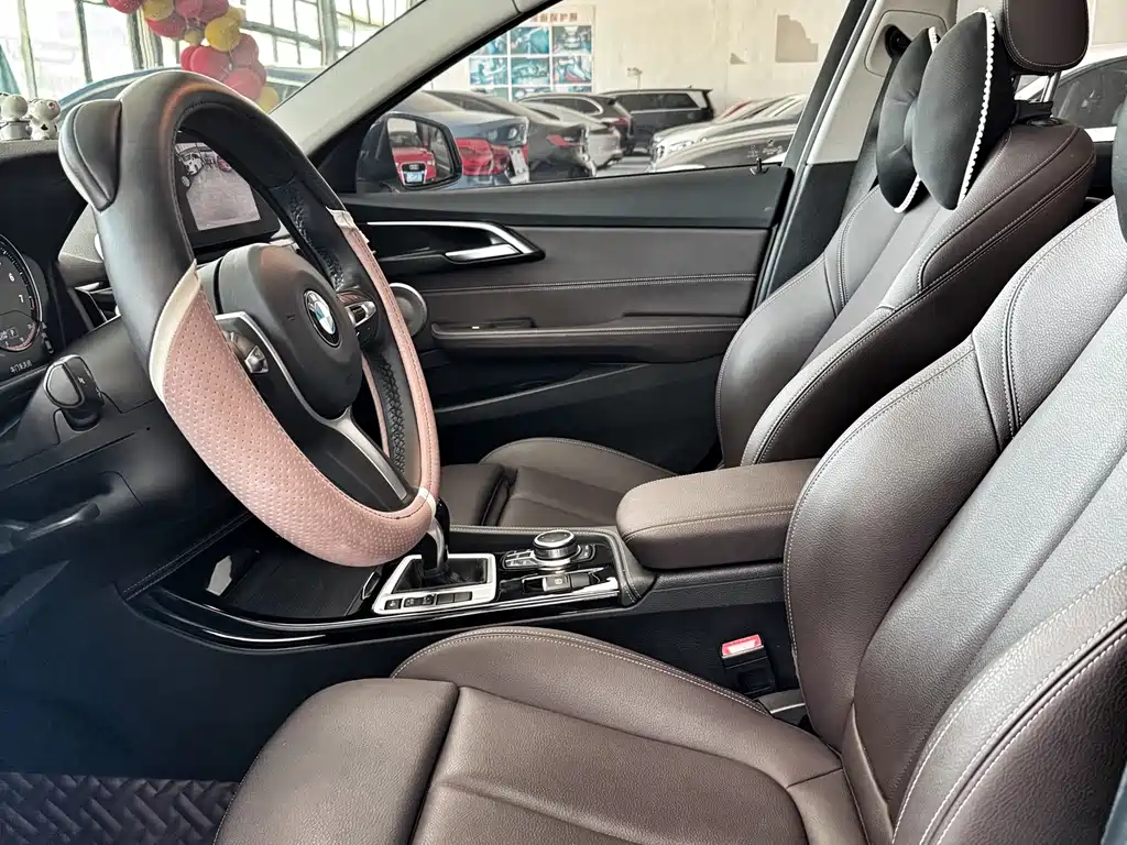 BMW 1 Series 2021 — фото 10