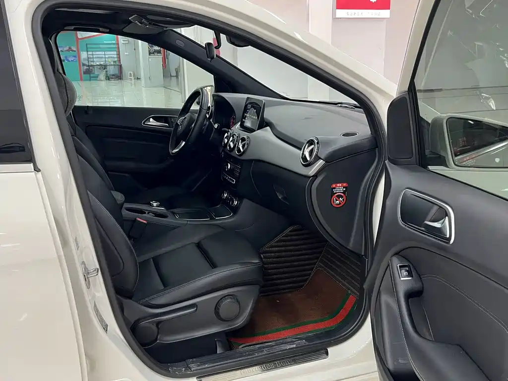 Mercedes-Benz B-Class 2018 — фото 10