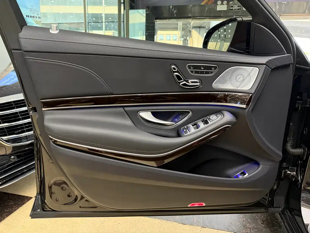 Mercedes-Benz Maybach S-Class 2020 — фото 5