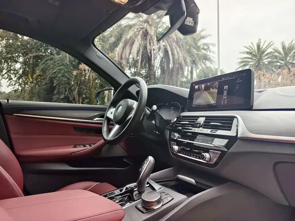 BMW 5 Series 2023 — фото 13