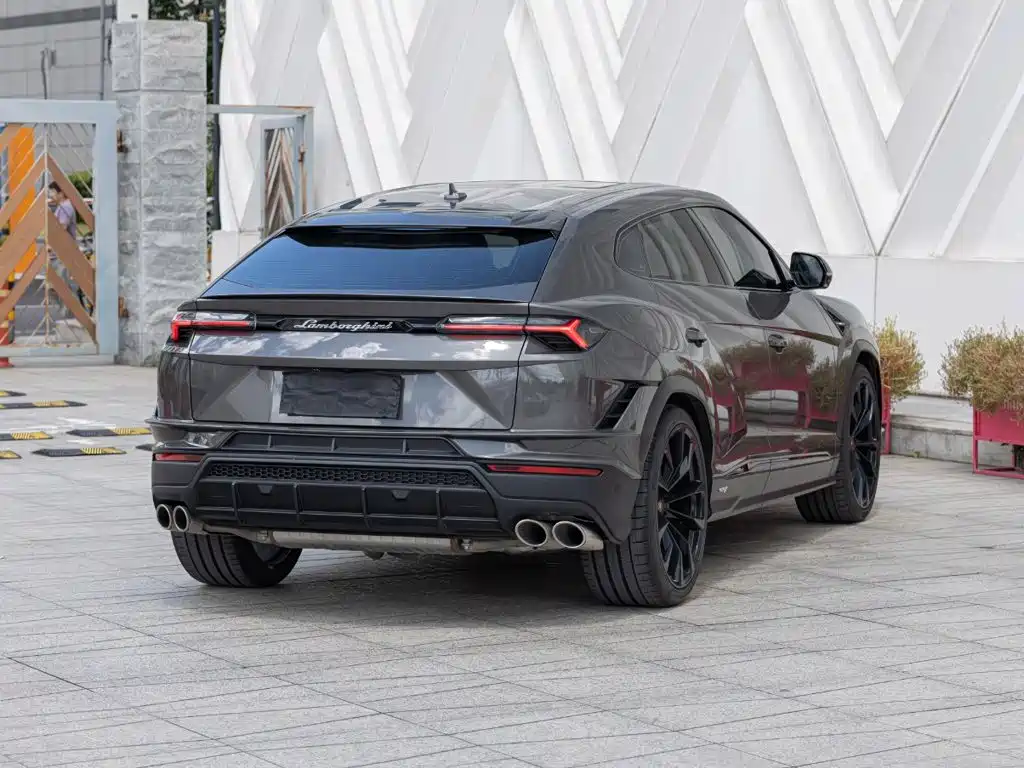 Lamborghini Urus 2024 — фото 4