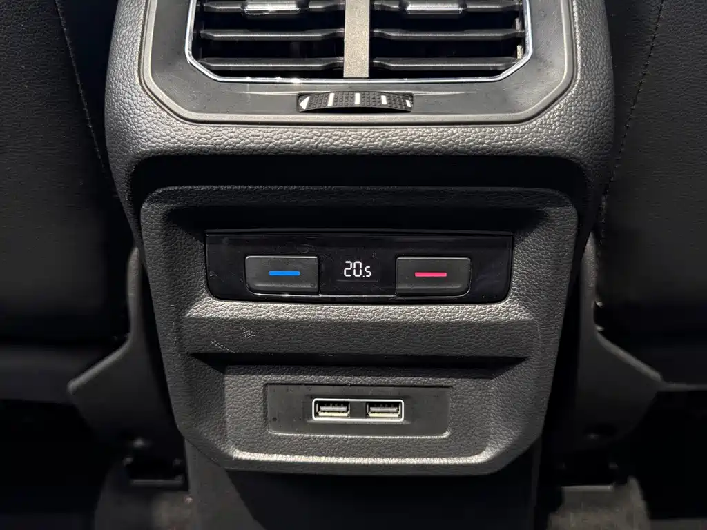 Volkswagen Tiguan L 2017 — фото 18
