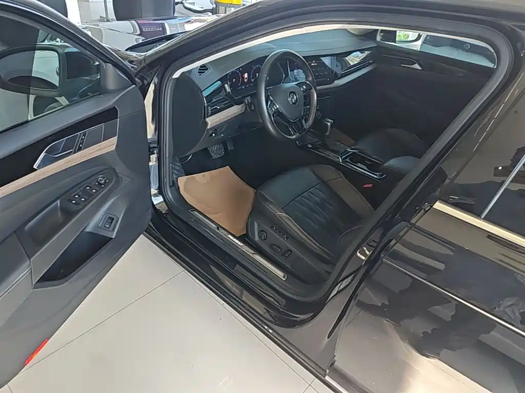 Volkswagen Passat 2019 — фото 16