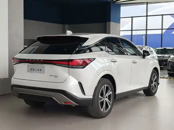 Lexus RX 2024