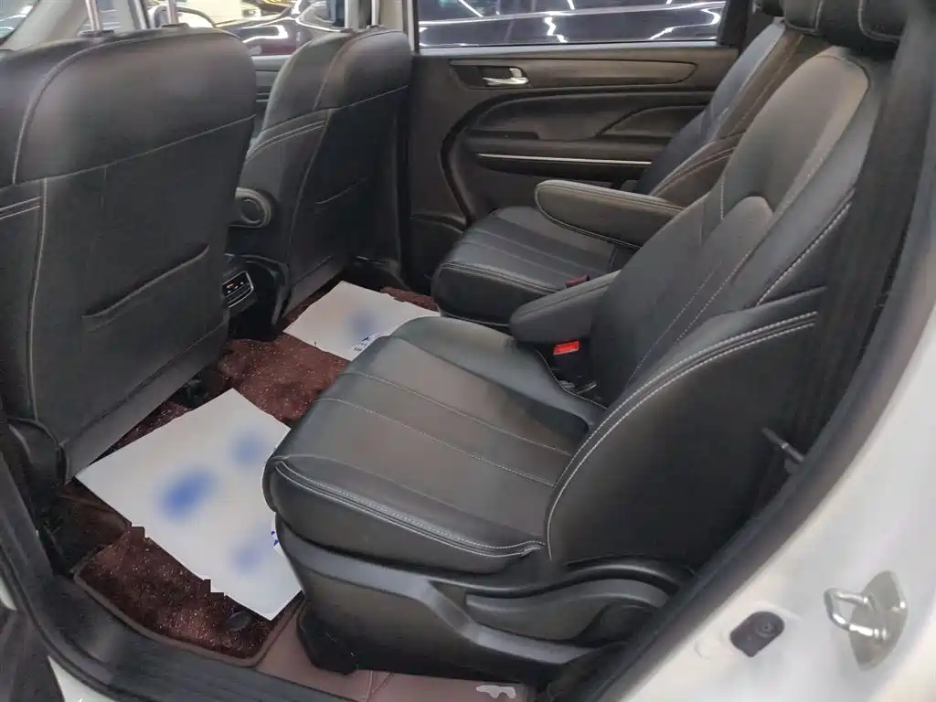 GAC Motor Trumpchi M6 2021 — фото 14