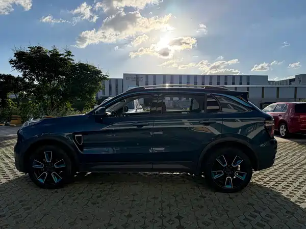 Lynk & Co 01 2018