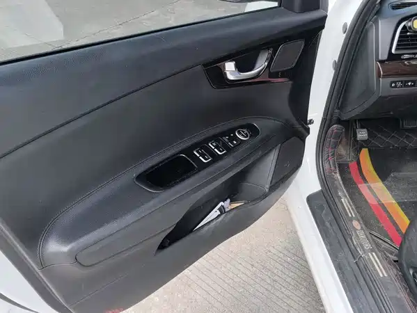 Kia K4 2018