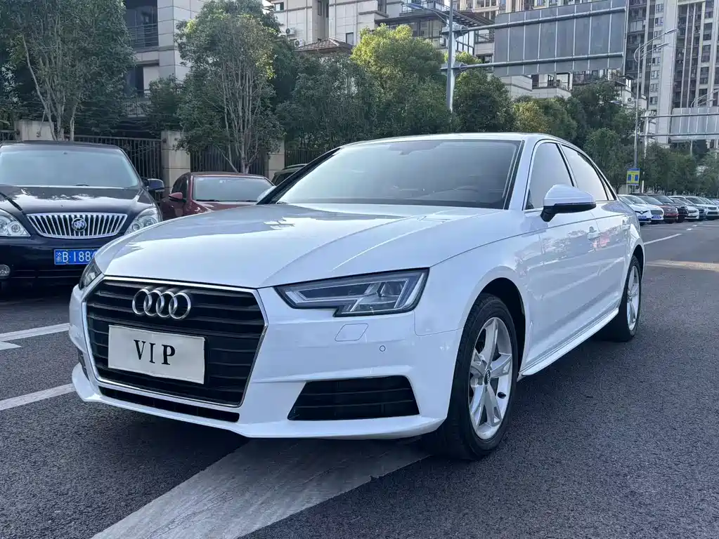 Audi A4L 2017