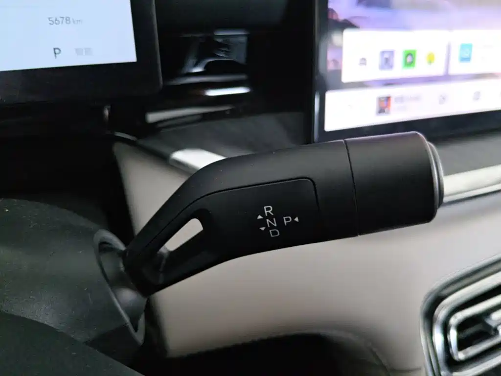 Geely Galaxy Star 6 2025 — фото 14