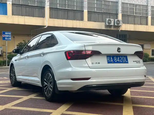 Volkswagen Sagitar 2019