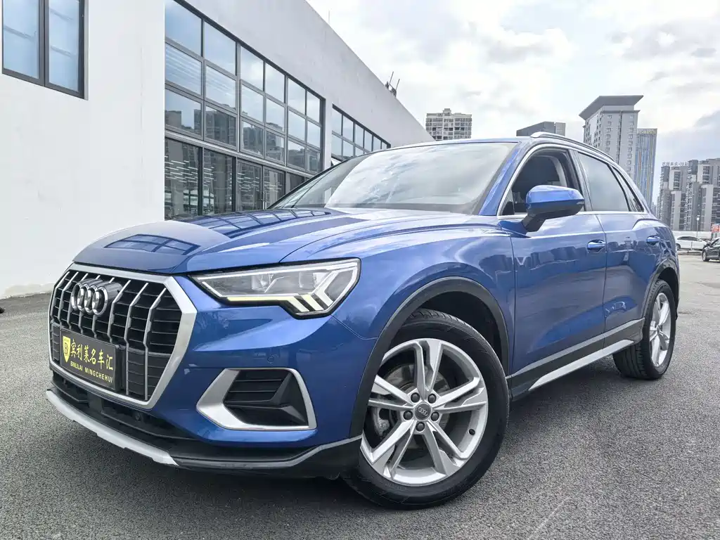 Audi Q3 2020 — фото 1