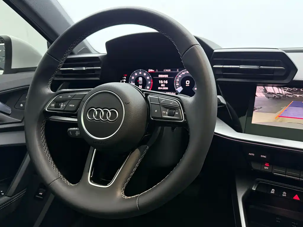 Audi A3 2023 — фото 12