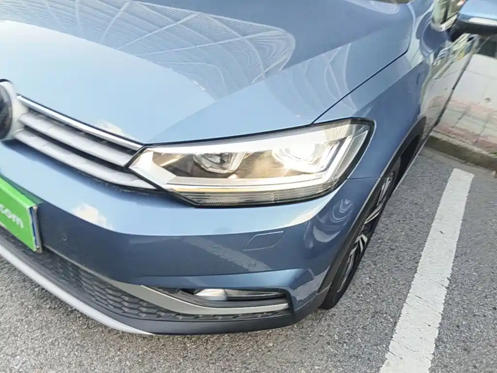 Volkswagen Touran 2019 — фото 24