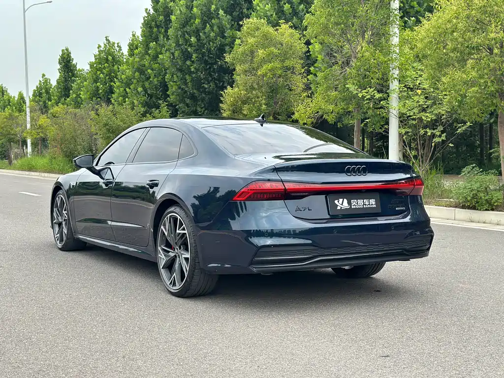 Audi A7L 2022