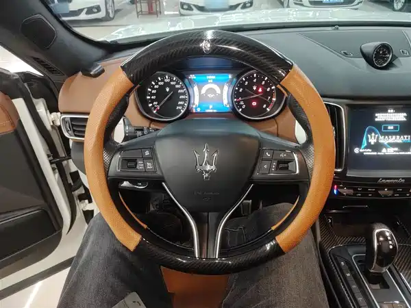 Maserati Levante 2016