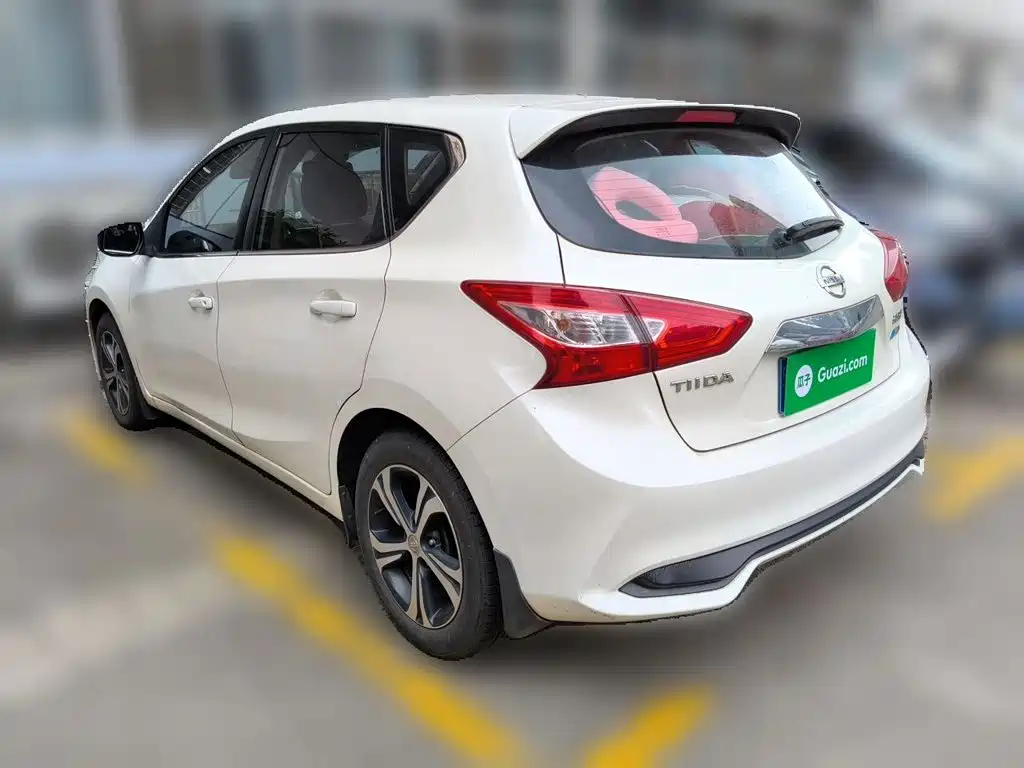 Nissan Tiida 2017 — фото 25