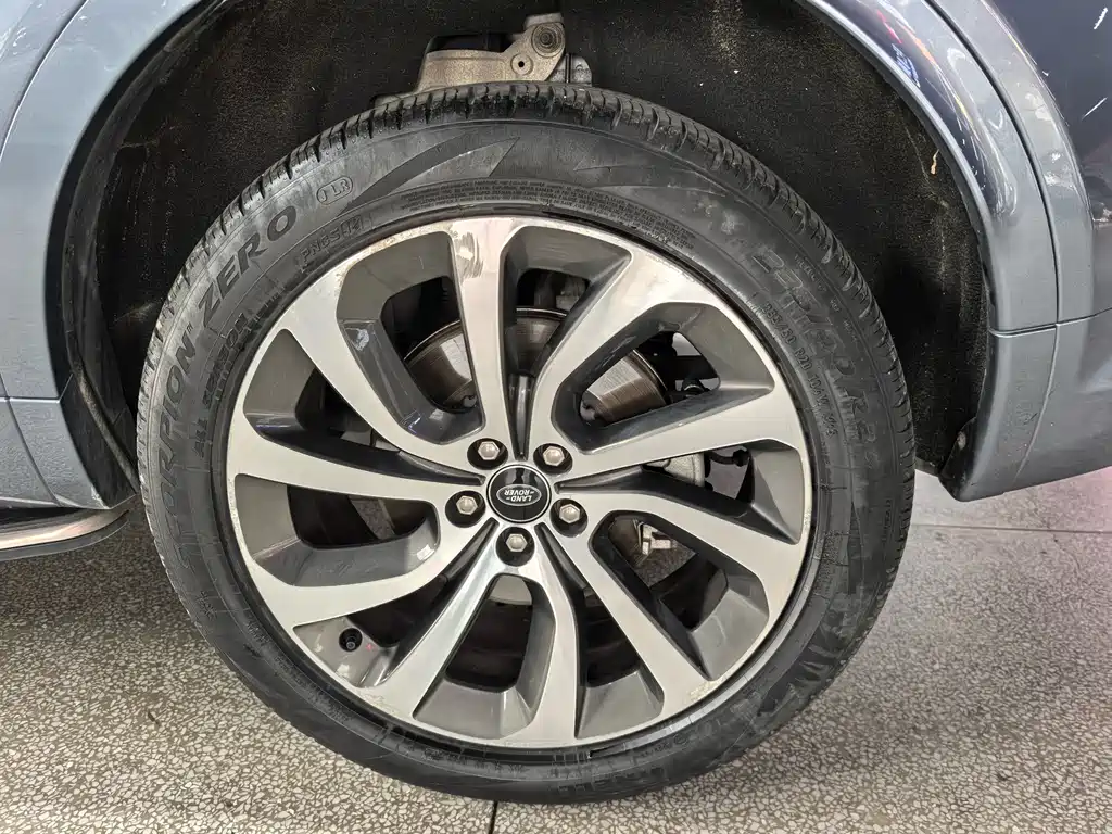 Land Rover Discovery Sport 2022
