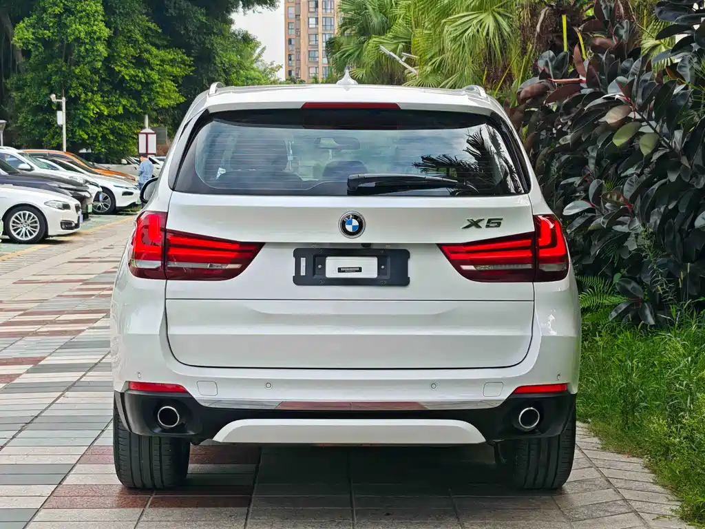 BMW X5 2017 — фото 18