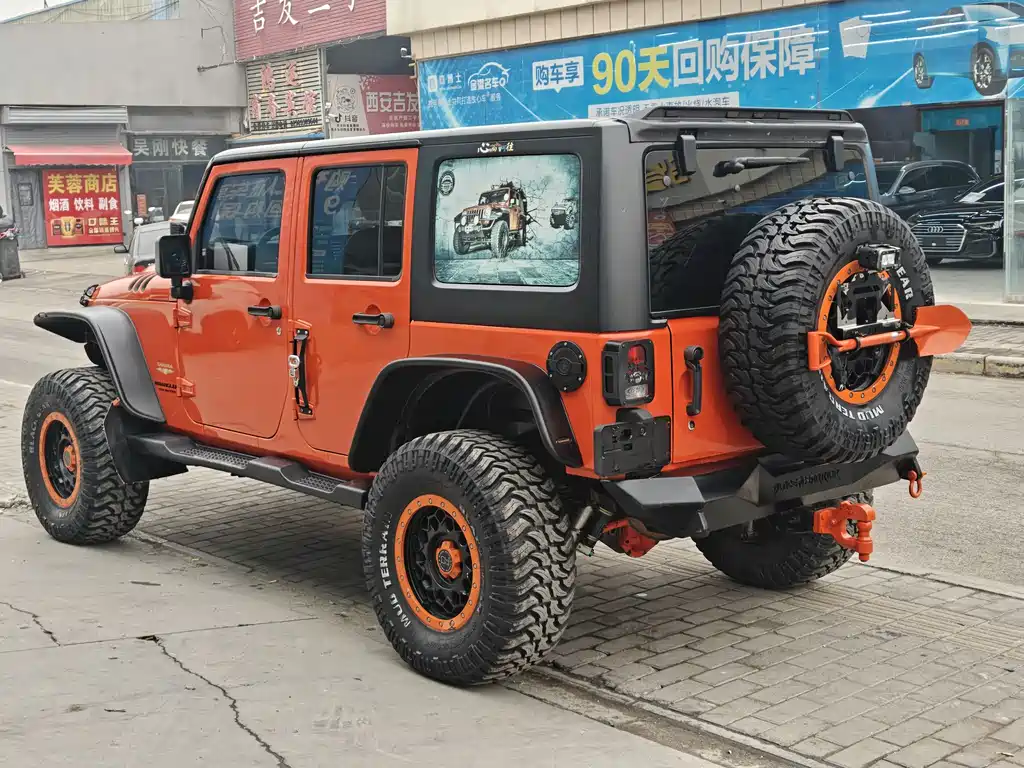 Jeep Wrangler 2015 — фото 7