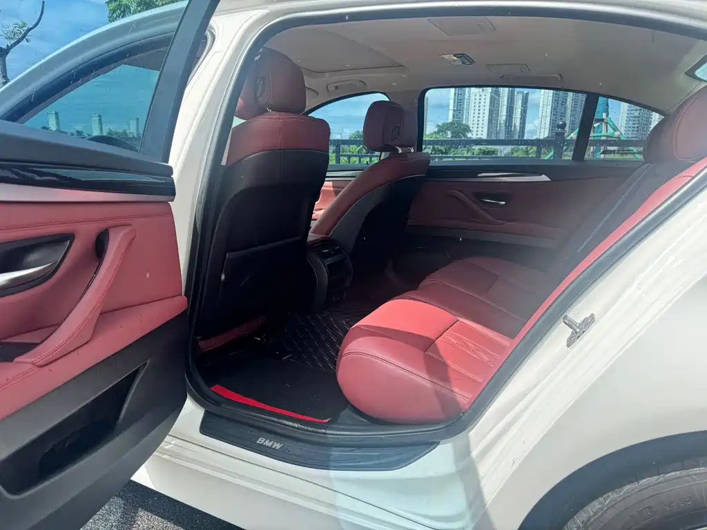 BMW 5 Series 2012