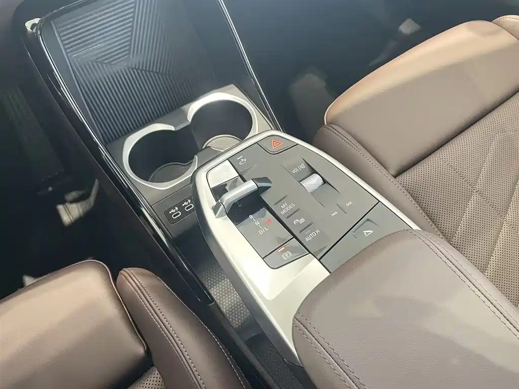 BMW X2 2025 — фото 13