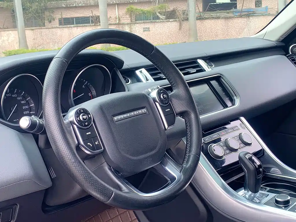 Land Rover Range Rover Sport 2015 — фото 9