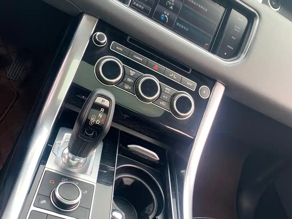 Land Rover Range Rover Sport 2015 — фото 12