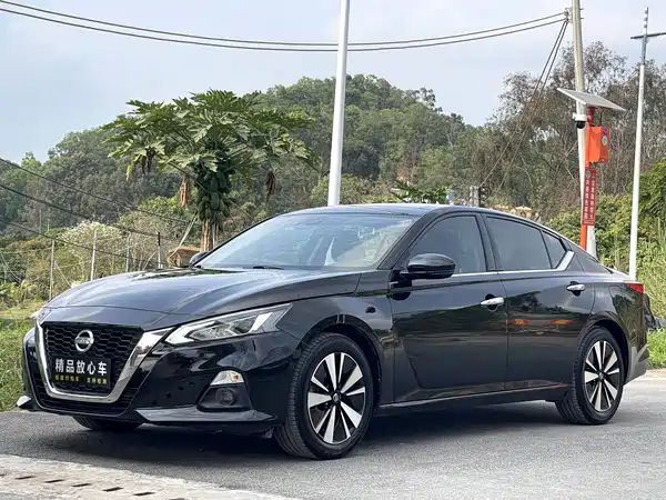 Nissan Teana 2022