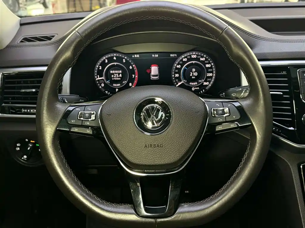 Volkswagen Teramont 2017 — фото 14