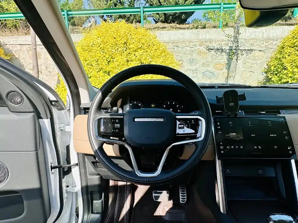 Land Rover Discovery Sport 2025 — фото 3