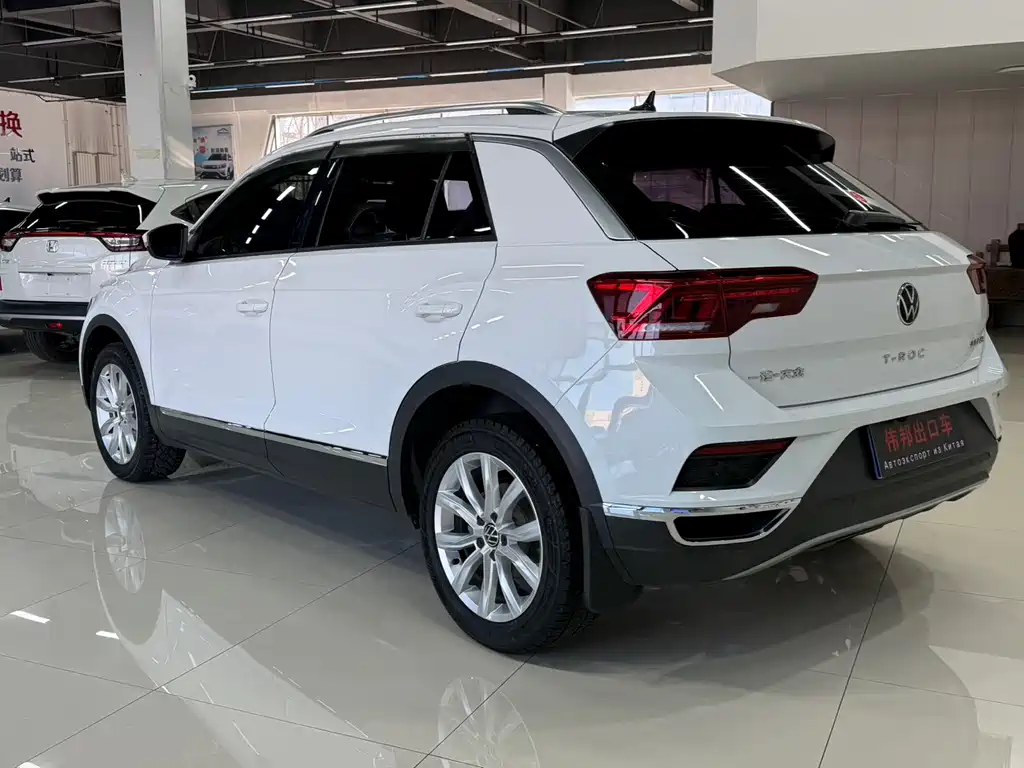 Volkswagen T-Roc 2023 — фото 4