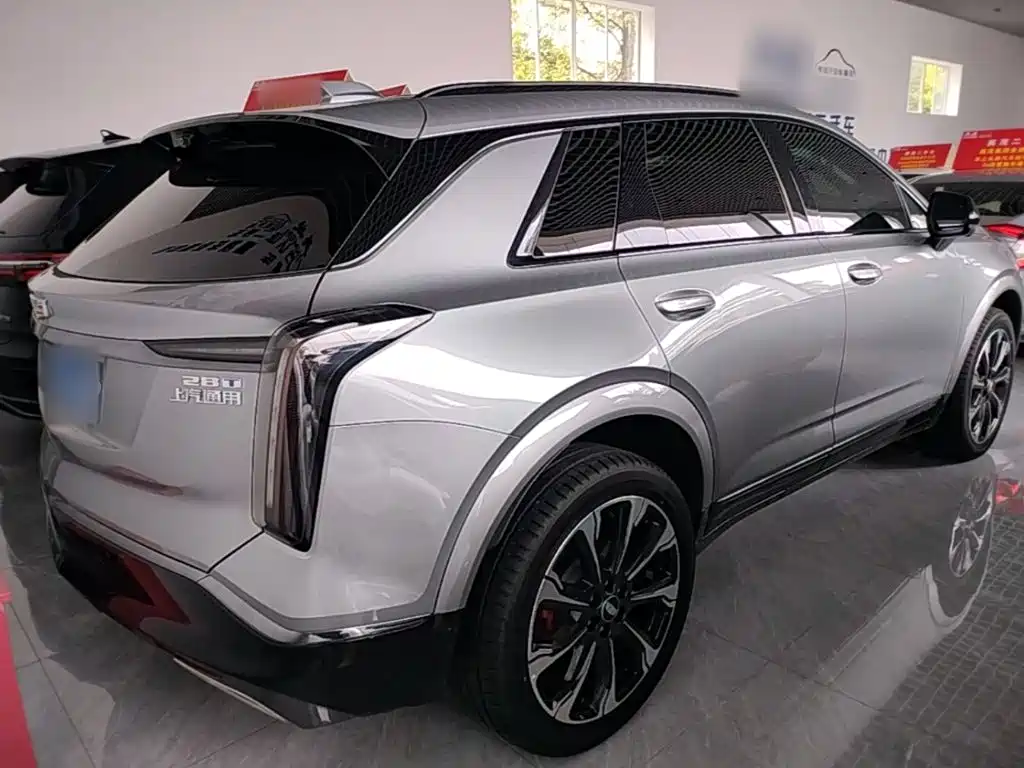 Cadillac XT5 2025 — фото 7