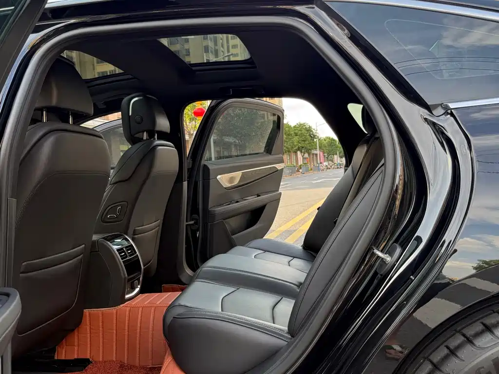 Cadillac CT6 2023 — фото 18