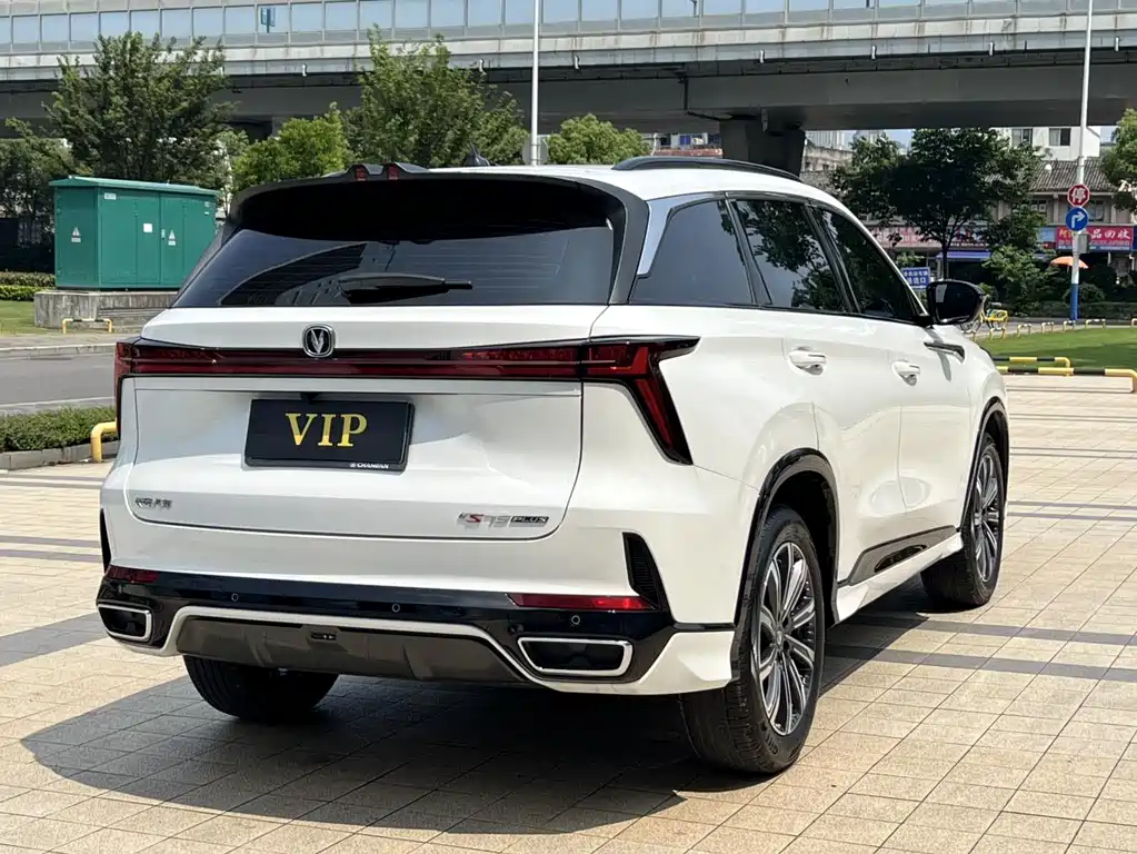 Changan CS75 PLUS 2024 — фото 4