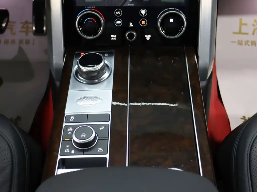 Land Rover Range Rover 2021 — фото 18