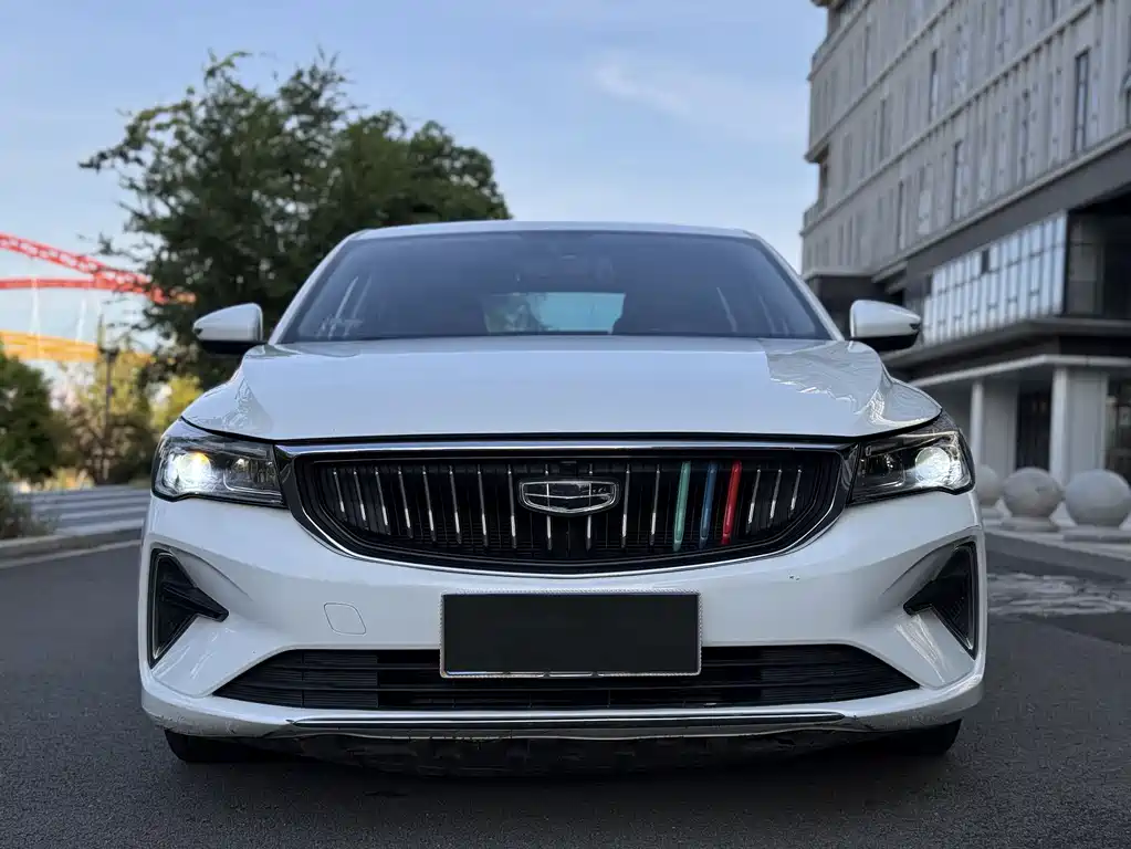 Geely Emgrand 2022 — фото 2