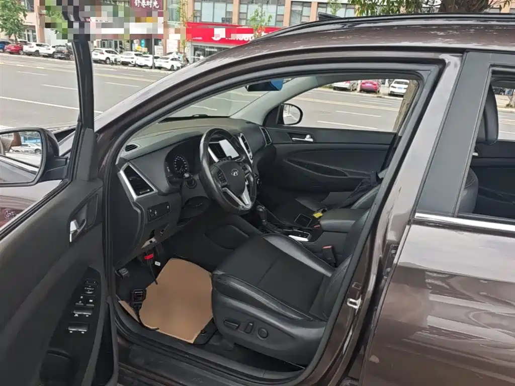 Hyundai Tucson 2017 — фото 15