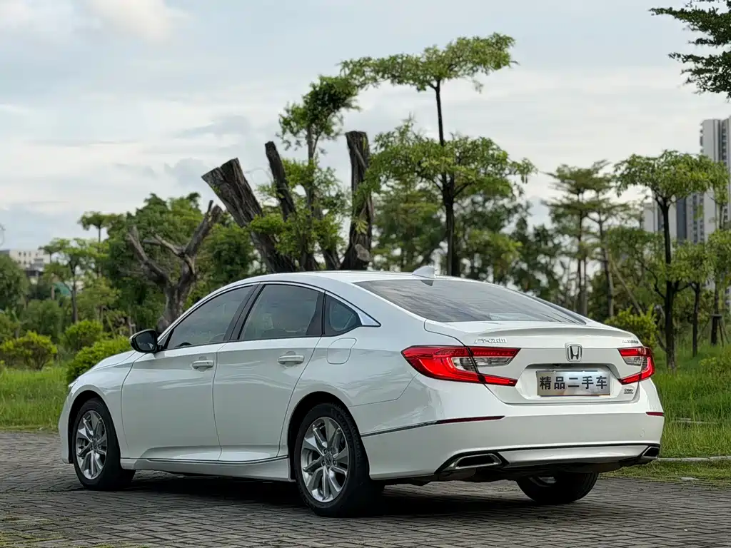 Honda Accord 2020 — фото 16