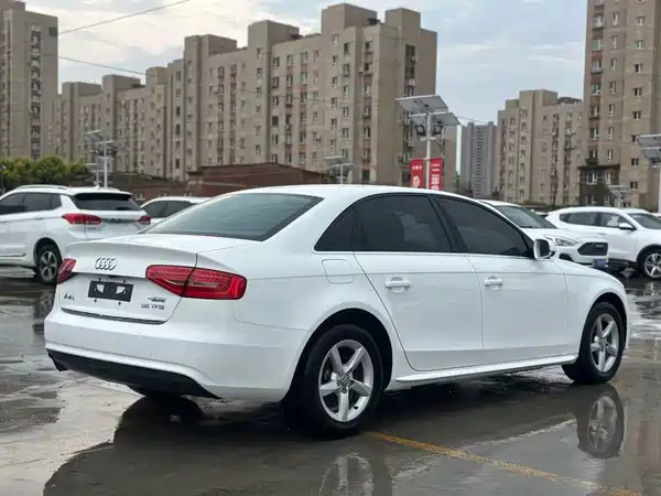 Audi A4L 2014