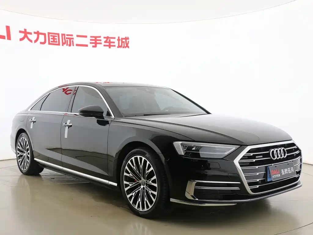 Audi A8 2021 — фото 3