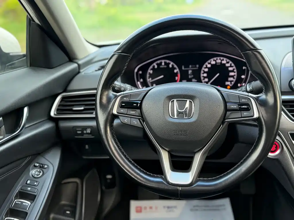 Honda Accord 2020 — фото 13