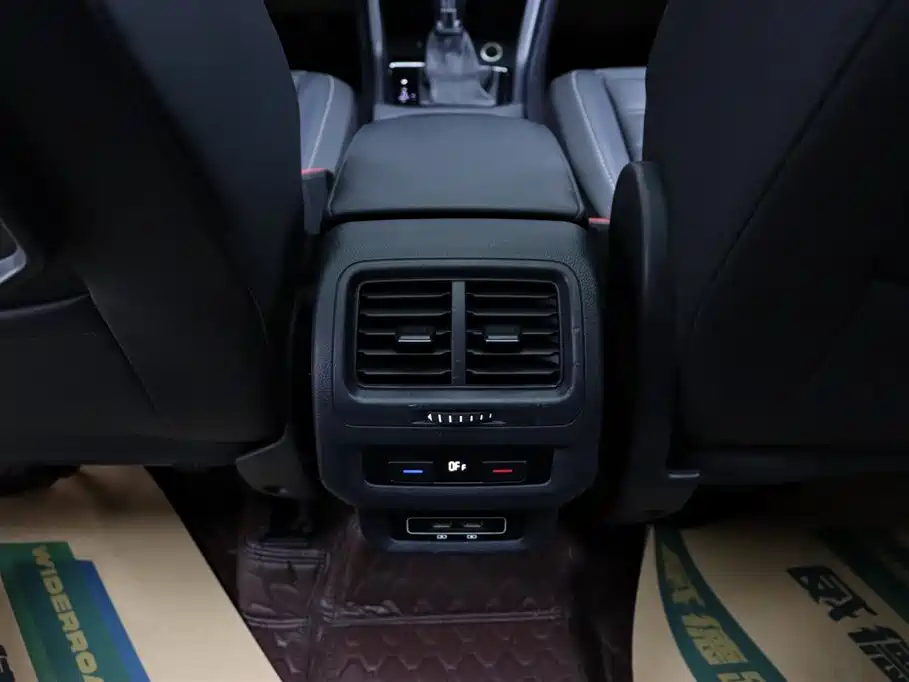 Volkswagen Touran 2018 — фото 20