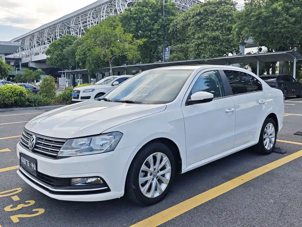 Volkswagen Lavida 2018 — фото 1