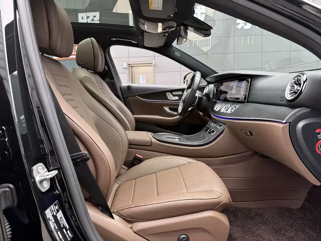 Mercedes-Benz E-Class 2023 — фото 9