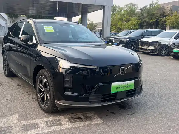 Volvo XC70 Plug-In Hybrid 2026