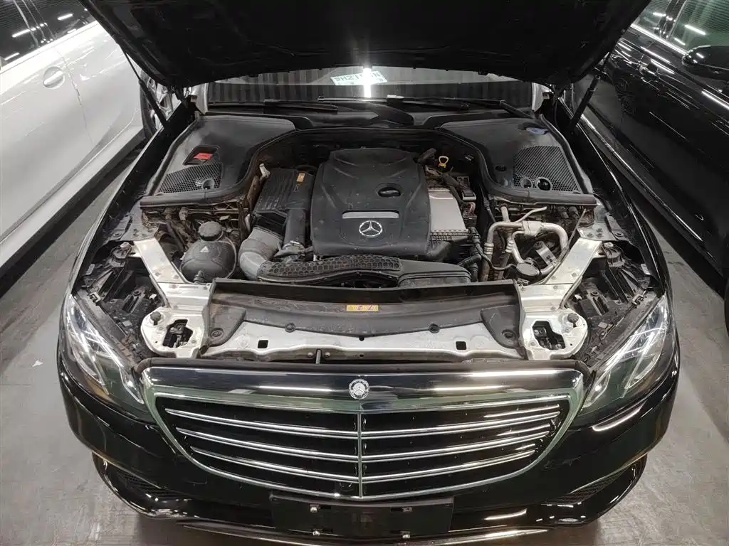 Mercedes-Benz E-Class 2017 — фото 10
