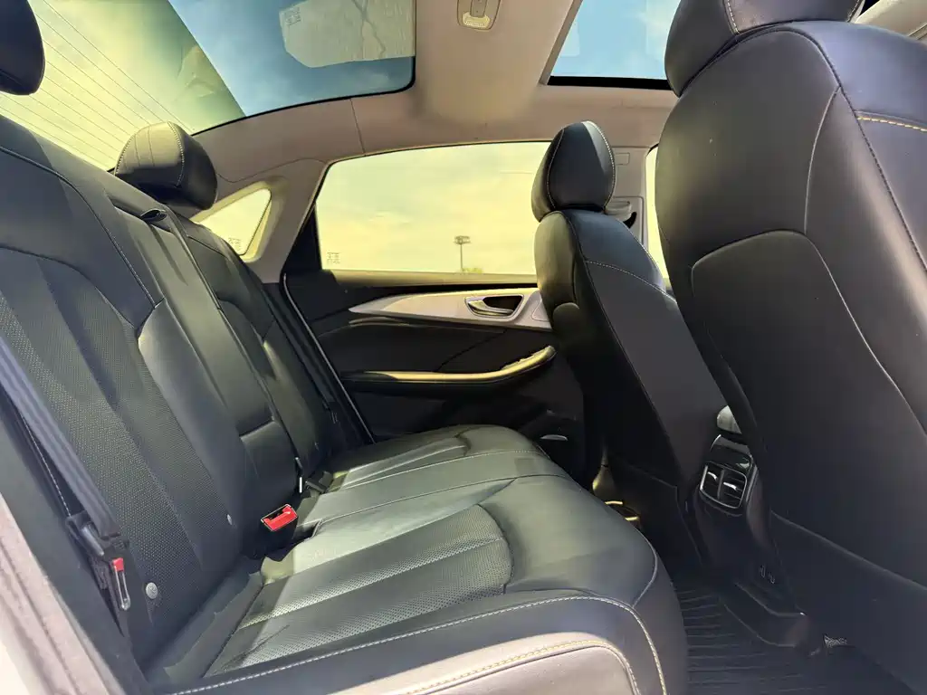 Roewe i6 MAX 2022 — фото 15
