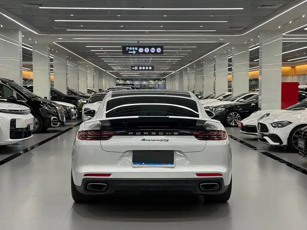 Porsche Panamera 2019 — фото 9
