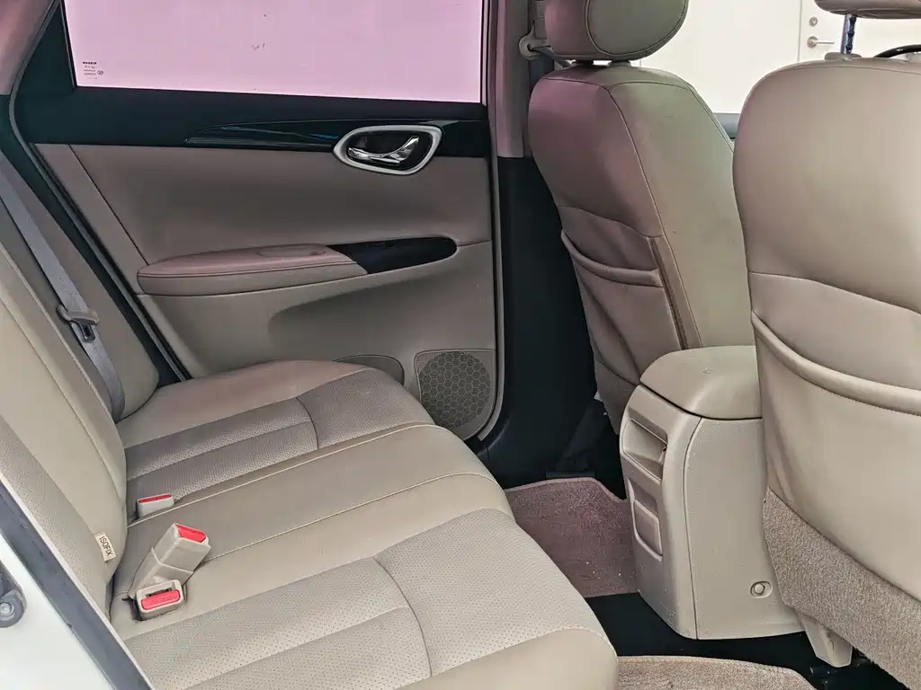 Nissan Sylphy 2018 — фото 16