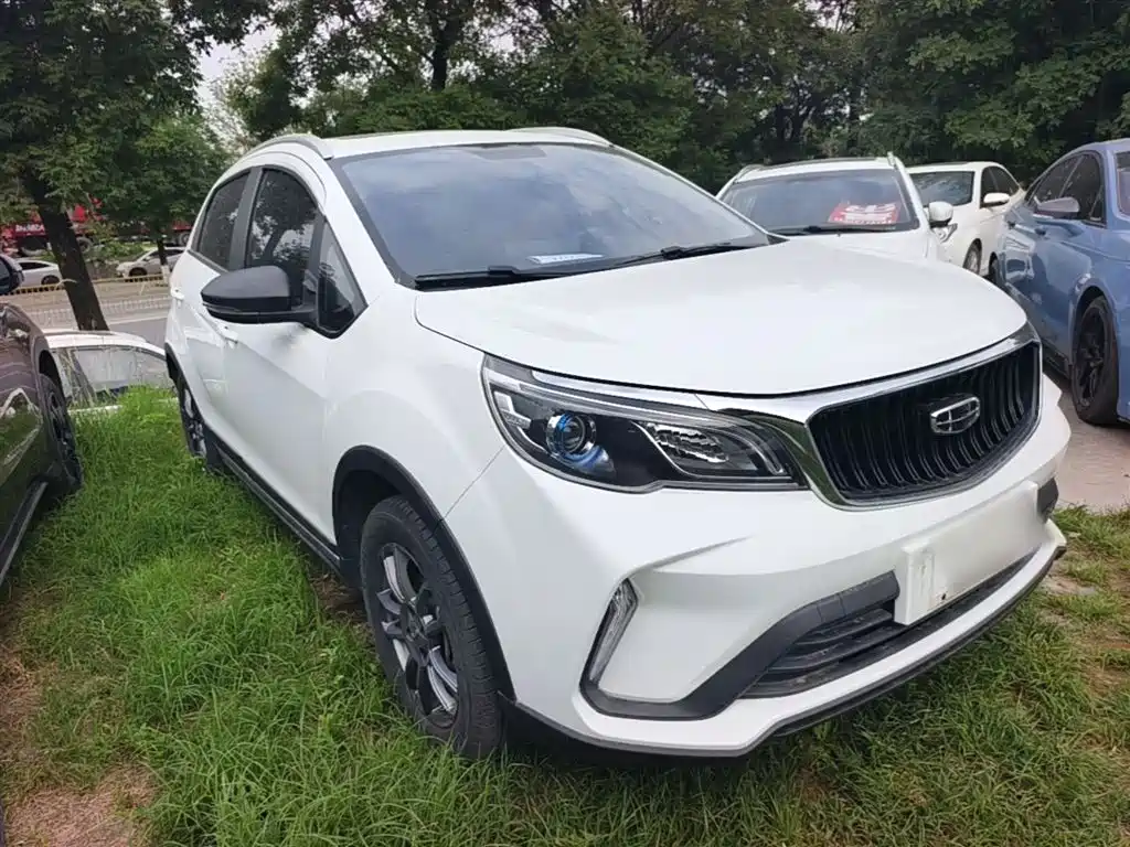 Geely Vision X3 2022 — фото 4